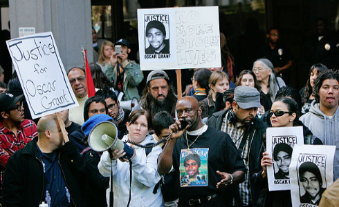 oscar-grant-mehserle-trial-rally-uncle-bobby-crowd-la-010810-by-irfan-khan-la-times1