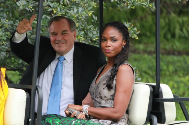 Richard Daley: Former Chicago Mayor Steps Out With New Girlfriend [VIDEO]