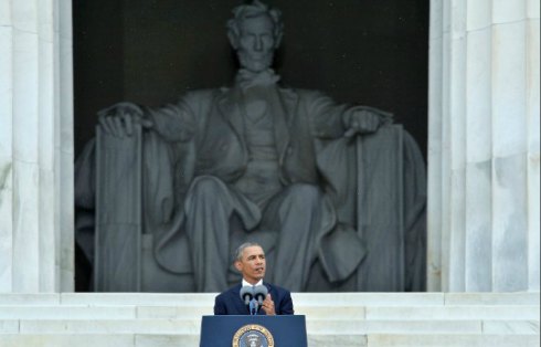 Lincoln_memorial_Obama.jpg