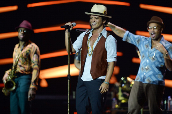 Bruno Mars - Moonshine Jungle Tour 2013 - The O2 Arena