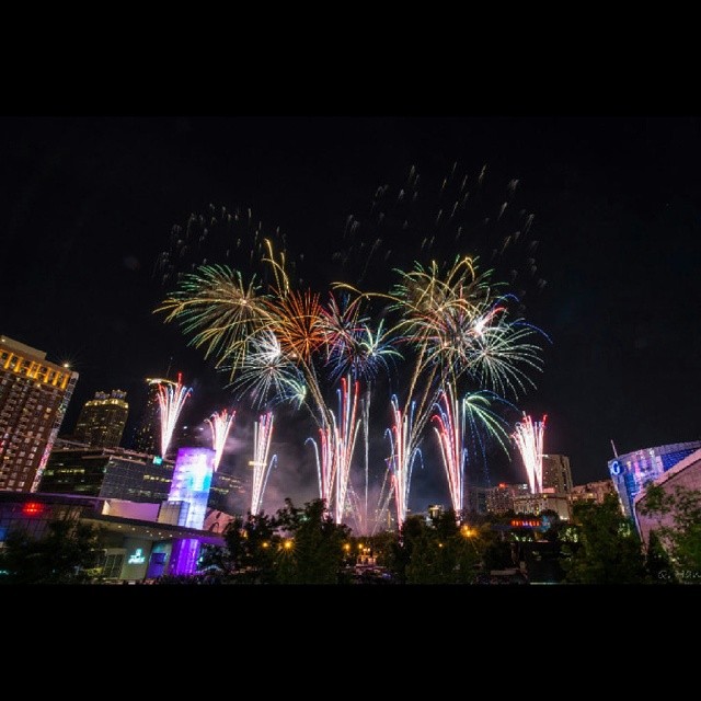 Highlights from Atlanta's 4th of July Fireworks Page 16 of 20