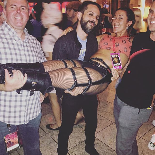 11371112_854901277950545_486628855_n