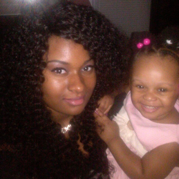 Symone-Marshal-and-daughter