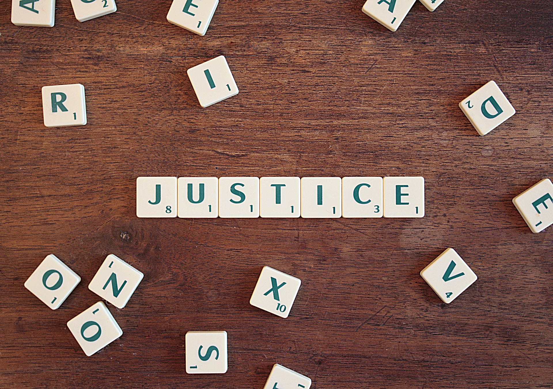 justice-2755765_1920