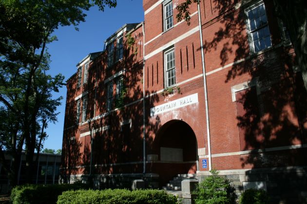 2015-05-15_Morris_Brown_College_Fountain_Hall_9