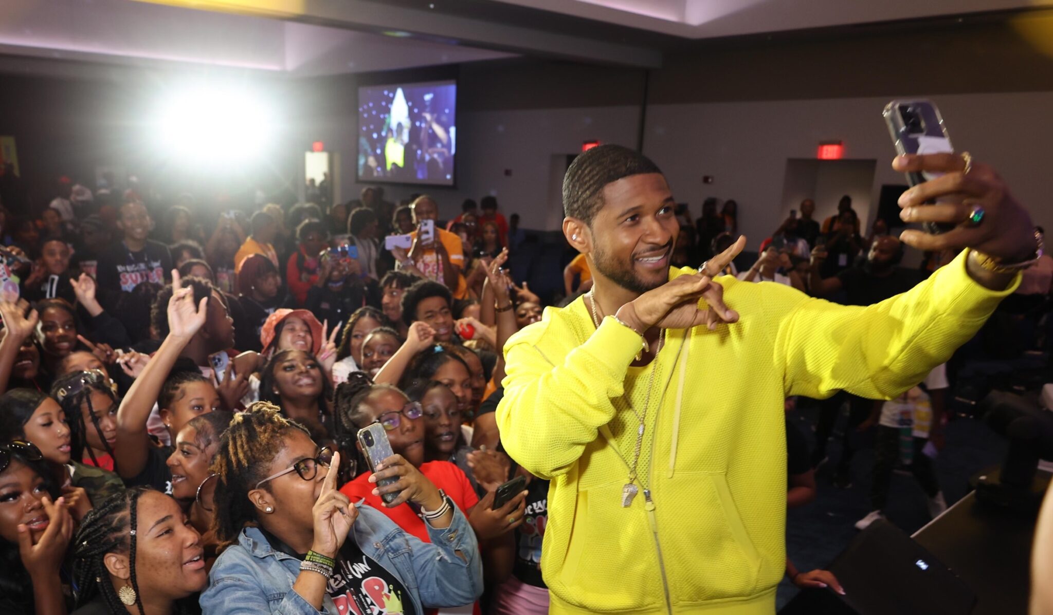 Exclusive Usher Inspires Youth At New Look Foundation's 2023