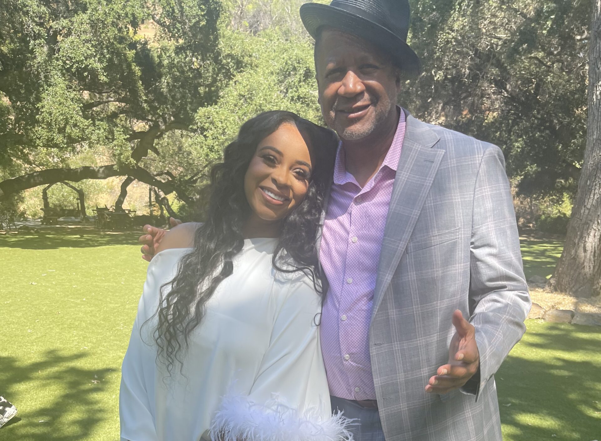 Munson and gospel singer