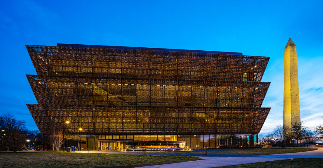 1027-The-Smithsonian