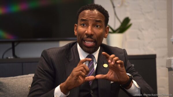 mayor-andre-dickens-bs14_900xx8256-4653-0-723